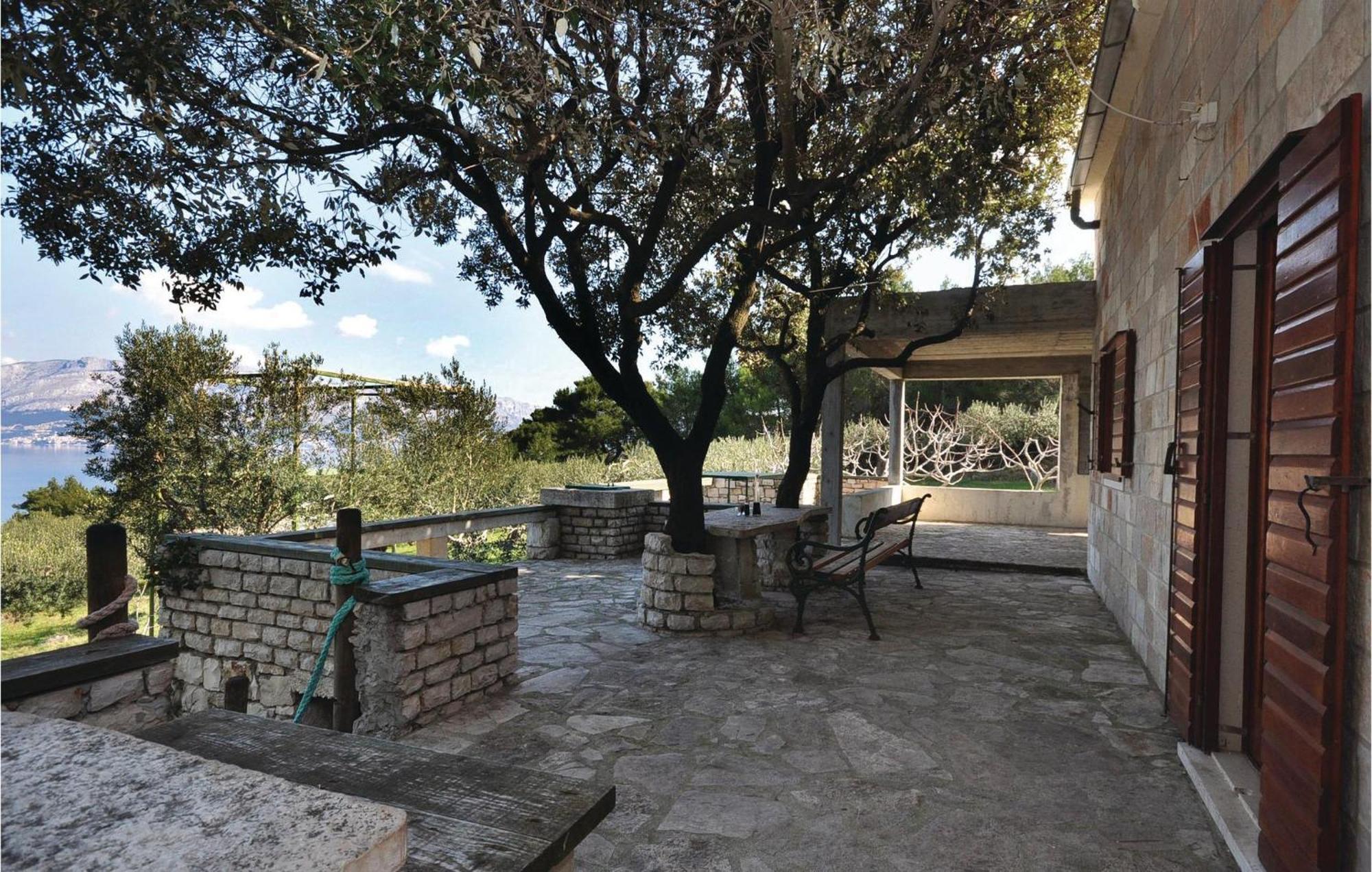 Pet Friendly Home In Postira With Kitchen Exterior foto